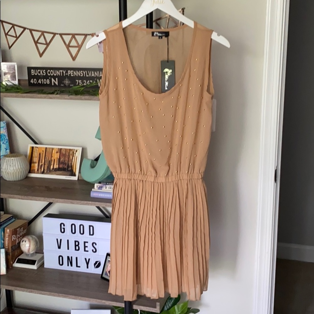 Mini sleeveless gold embellished dress NWT